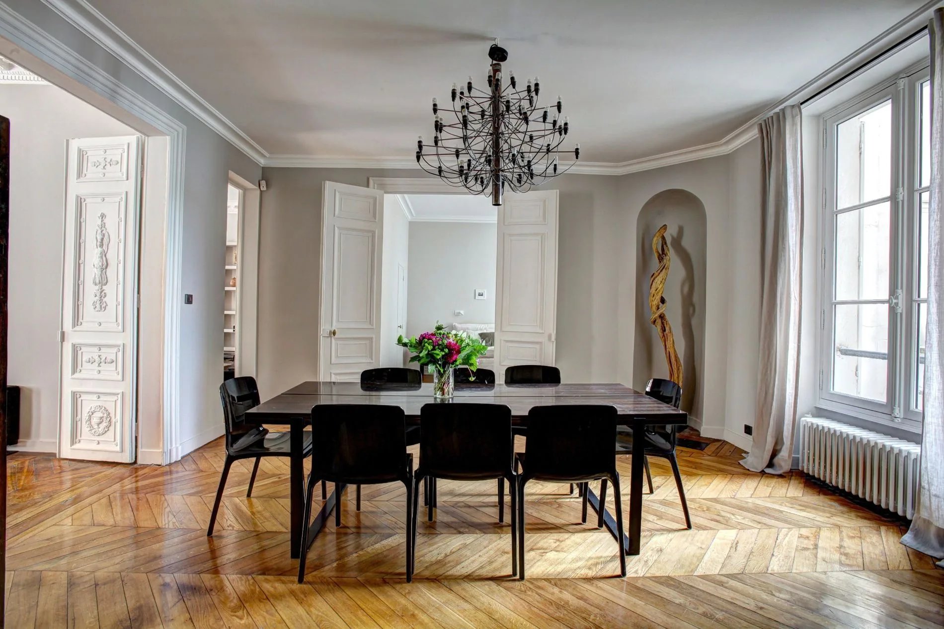 Light neutral dining room